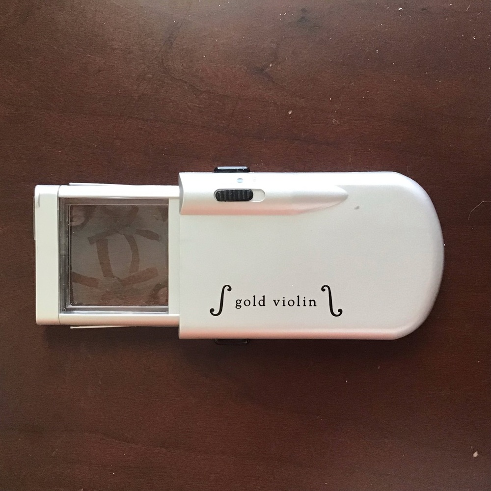 Gold Violin Magnifier and Flashlight